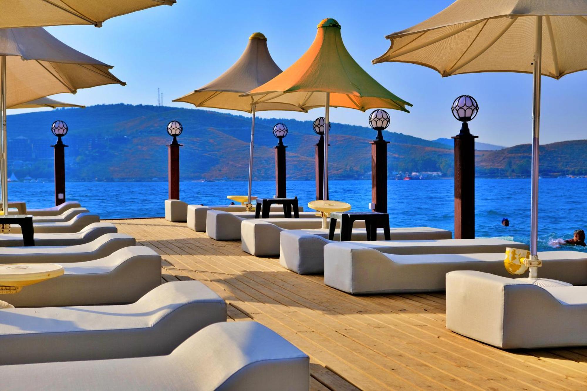 Club Aquarium Hotel & Spa Guvercinlik  Extérieur photo