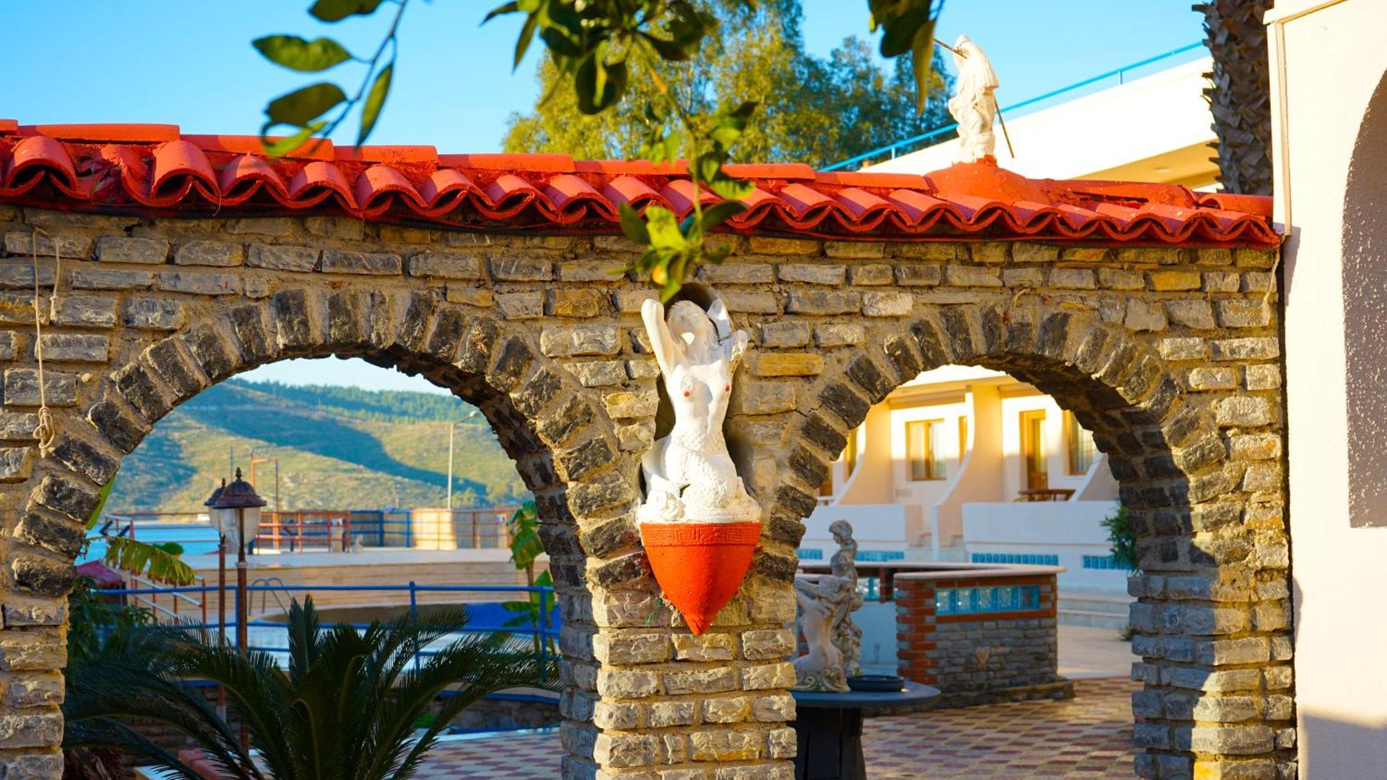 Club Aquarium Hotel & Spa Guvercinlik  Extérieur photo