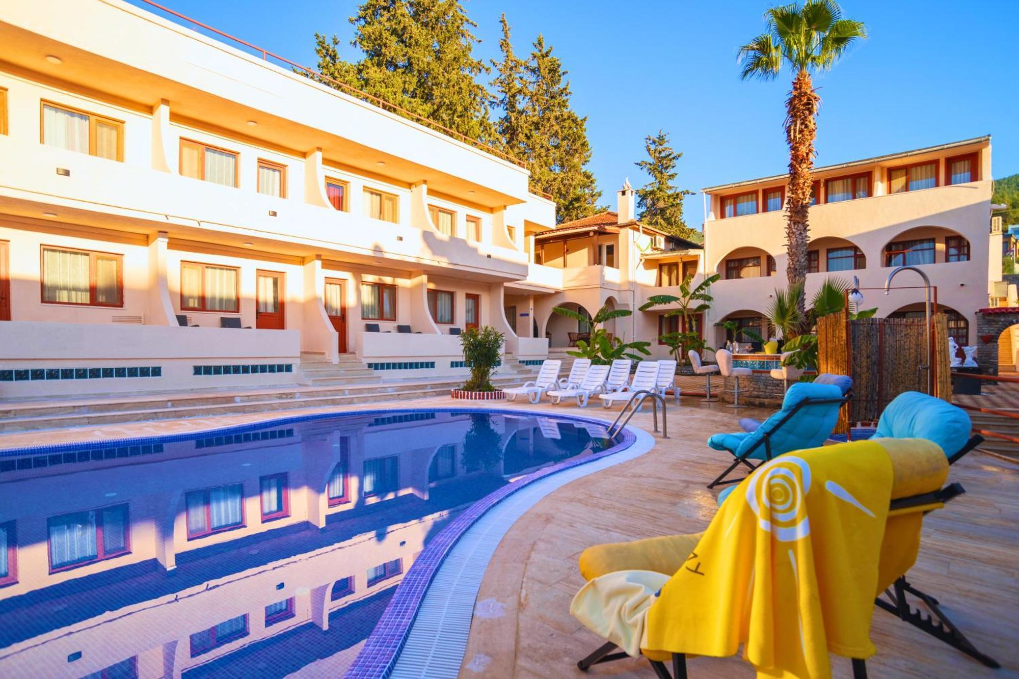 Club Aquarium Hotel & Spa Guvercinlik  Extérieur photo