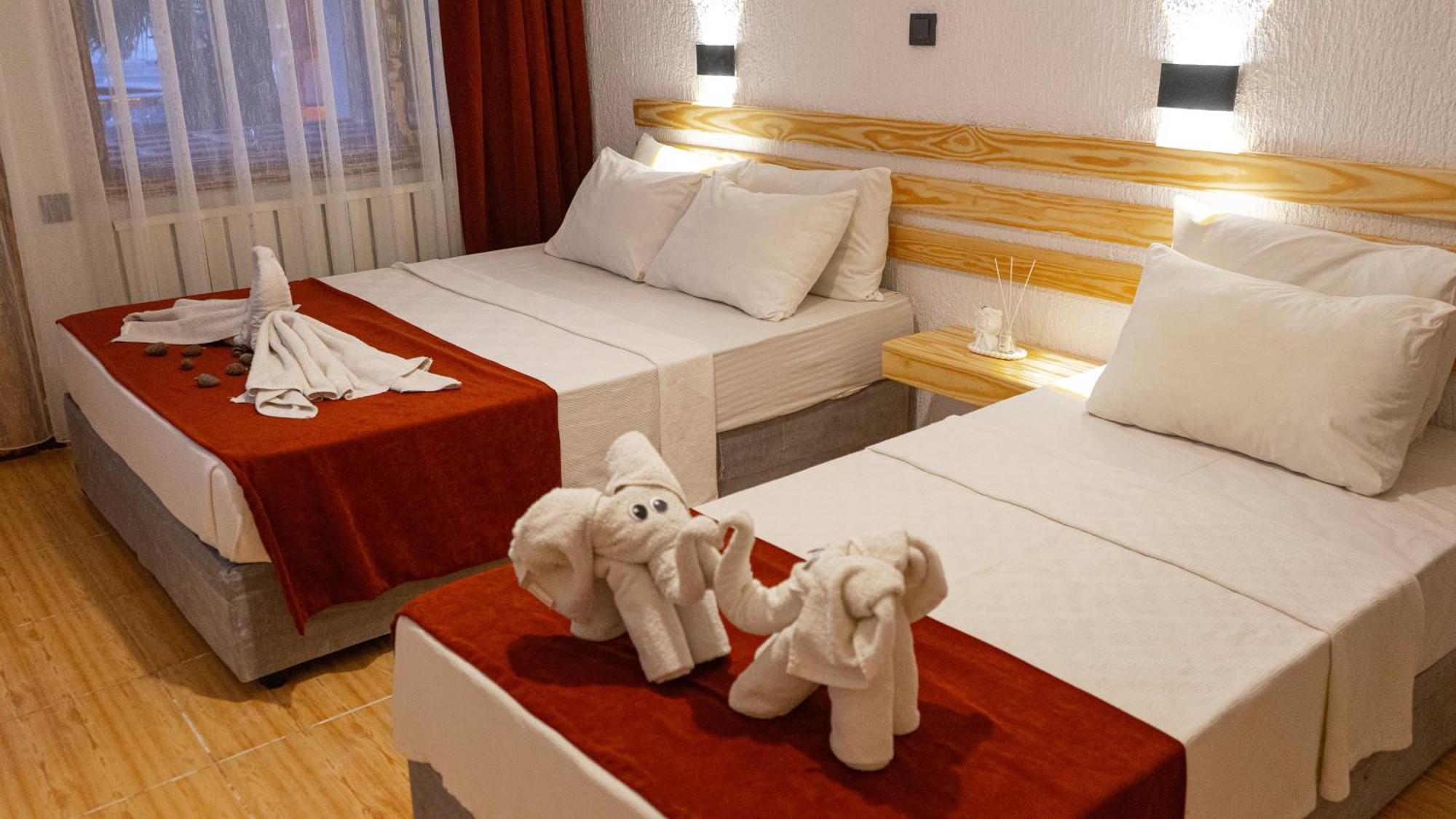 Club Aquarium Hotel & Spa Guvercinlik  Extérieur photo