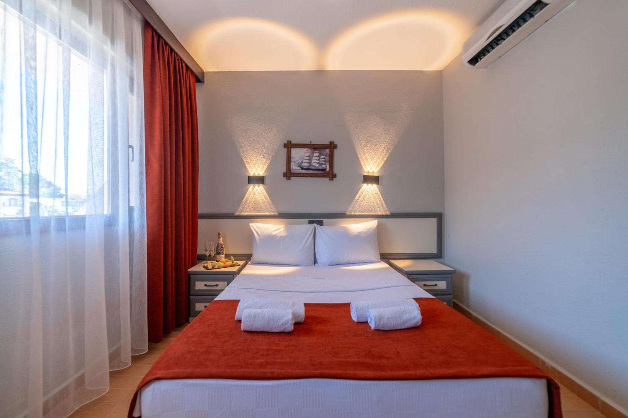 Club Aquarium Hotel & Spa Guvercinlik  Extérieur photo