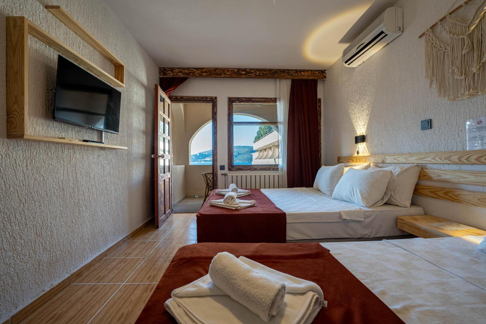 Club Aquarium Hotel & Spa Guvercinlik  Extérieur photo