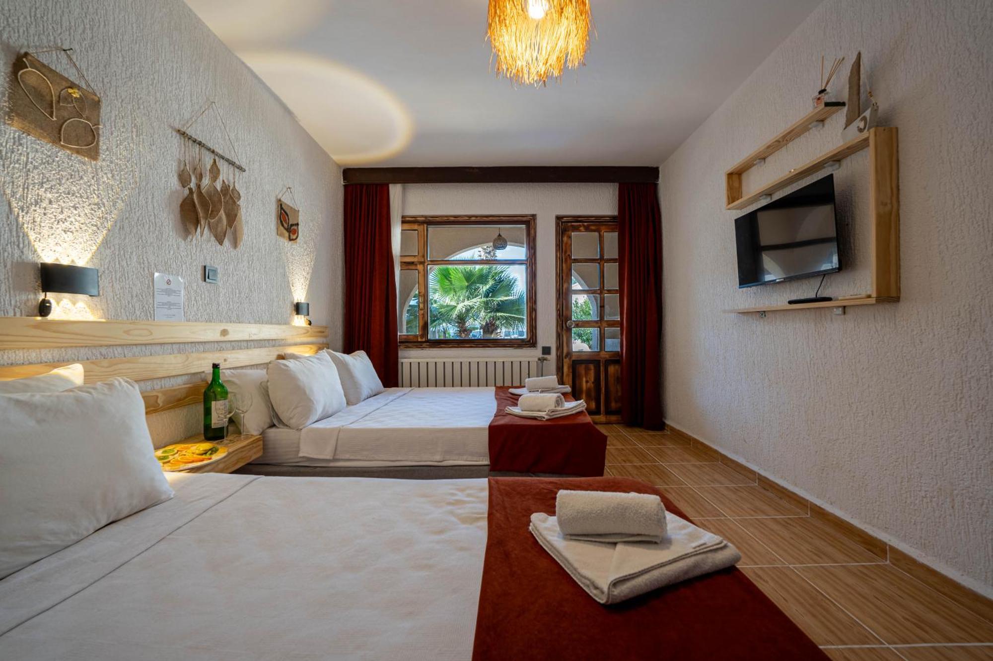 Club Aquarium Hotel & Spa Guvercinlik  Extérieur photo