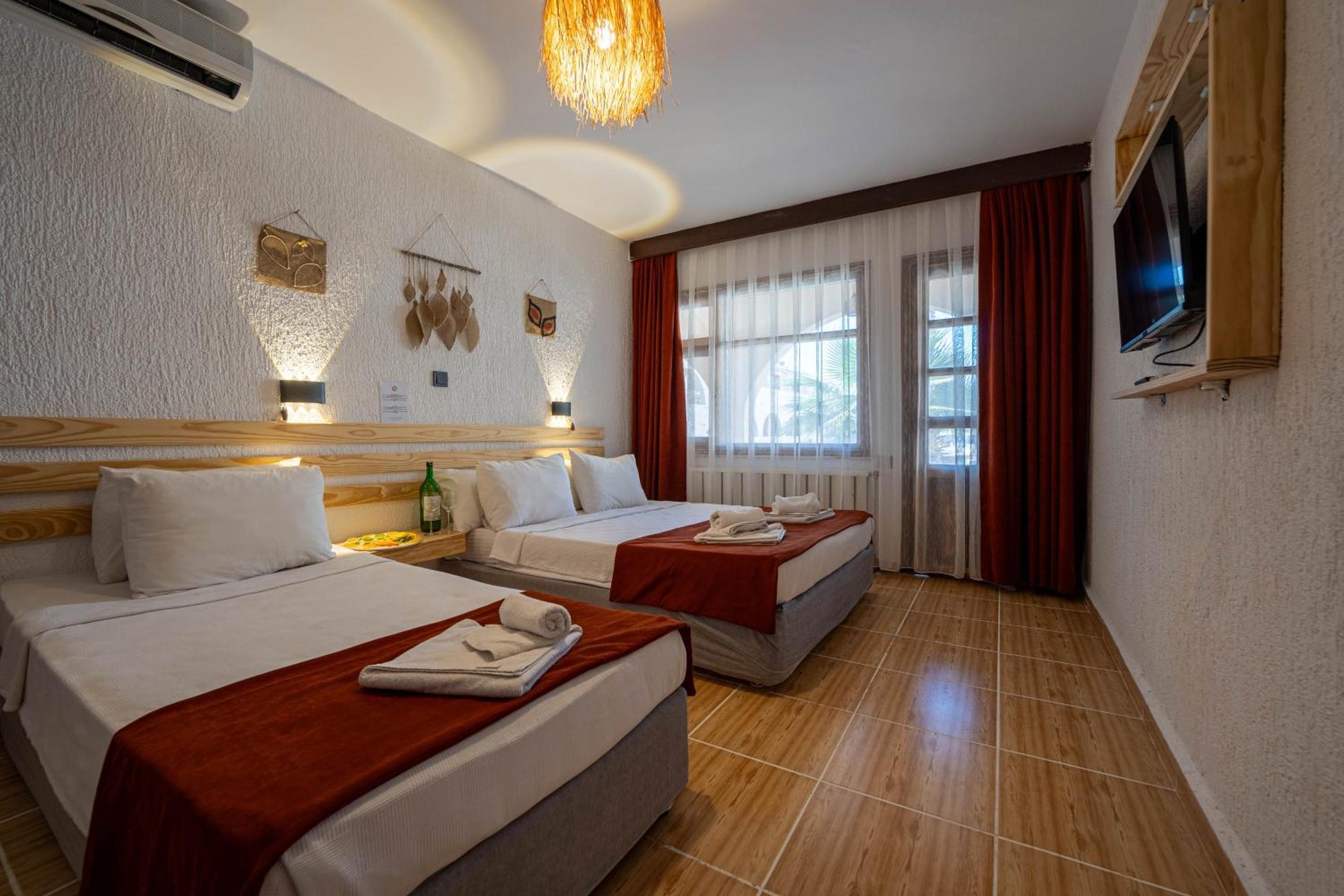 Club Aquarium Hotel & Spa Guvercinlik  Extérieur photo